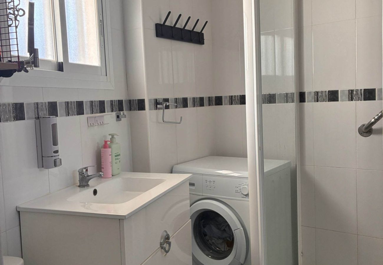 Ferienwohnung in Benidorm - Bermuda Vibes Benidorm Pool View Terrace