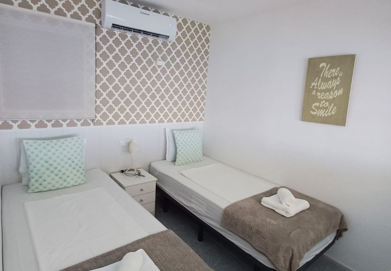 Apartamento en Benidorm - Suite on the Beach First Line