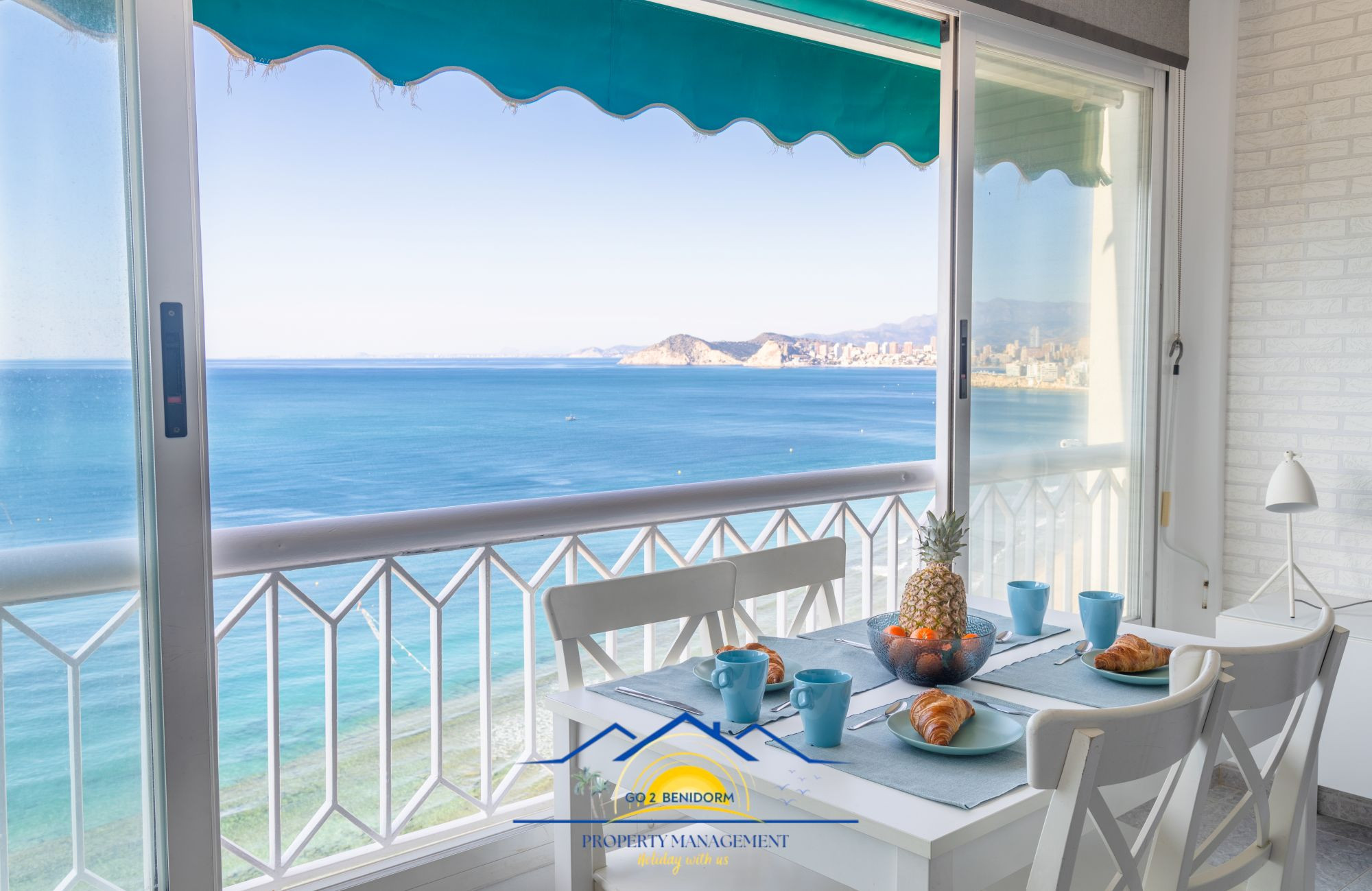 in Benidorm - Suite on the Beach First Line