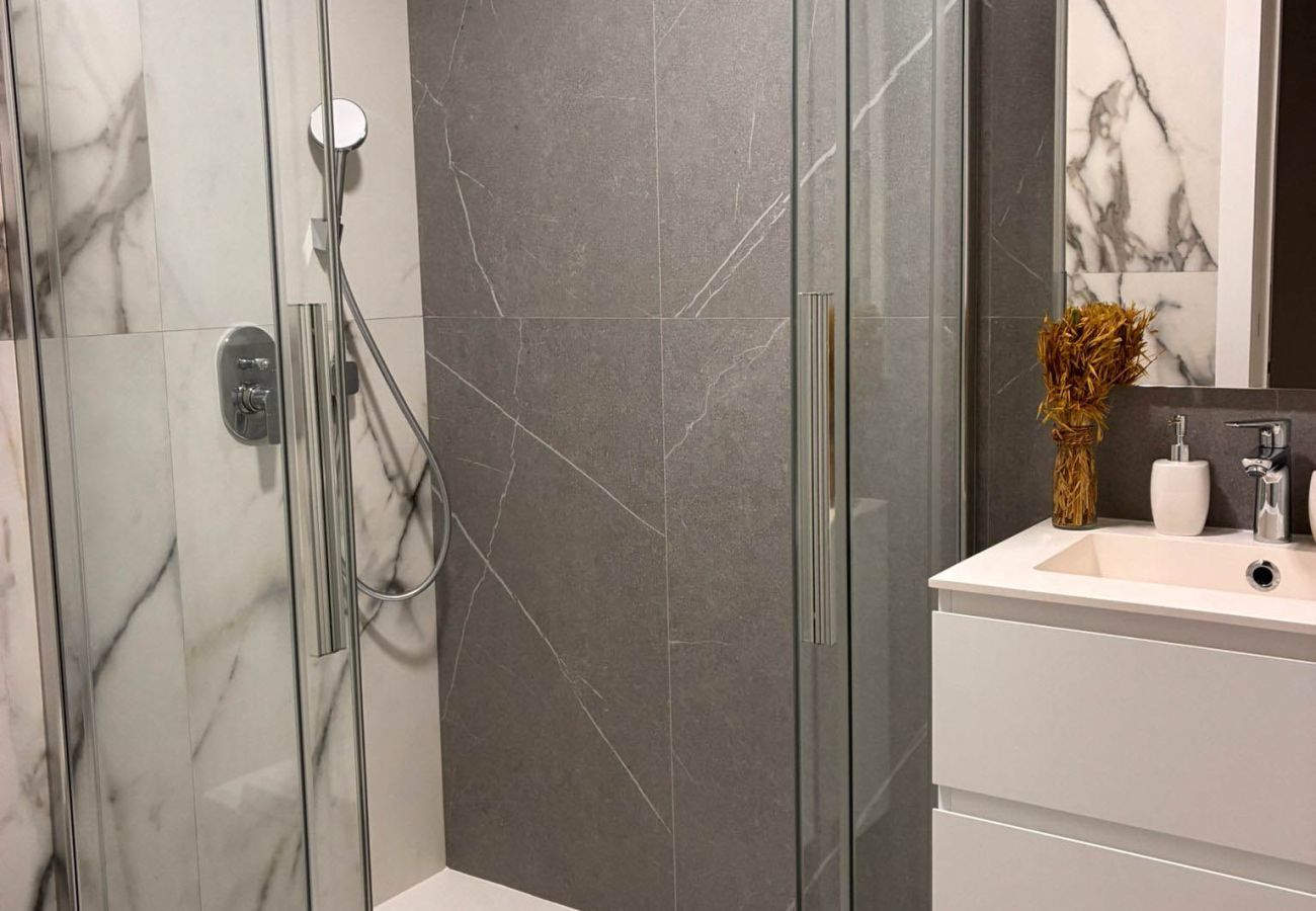 Apartment in Benidorm - Nini's Sunset Sailor Luxury Apartment Apartment in Benidorm - Nini's Sunset Sailor Luxury Apartment