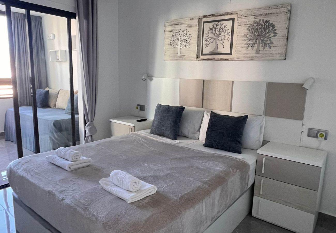 Apartment in Benidorm - Azure Dreams Seaview